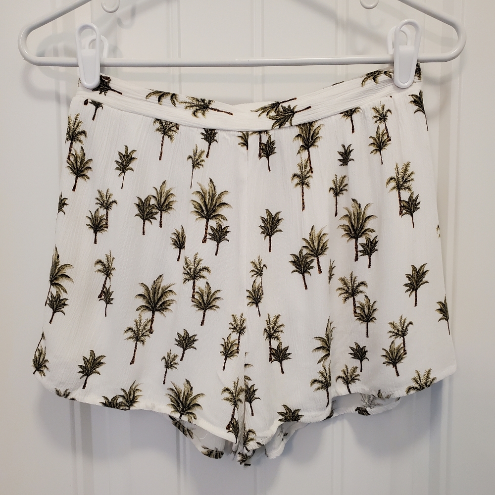 Forever 21 Tropical Print Lightweight Shorts - S